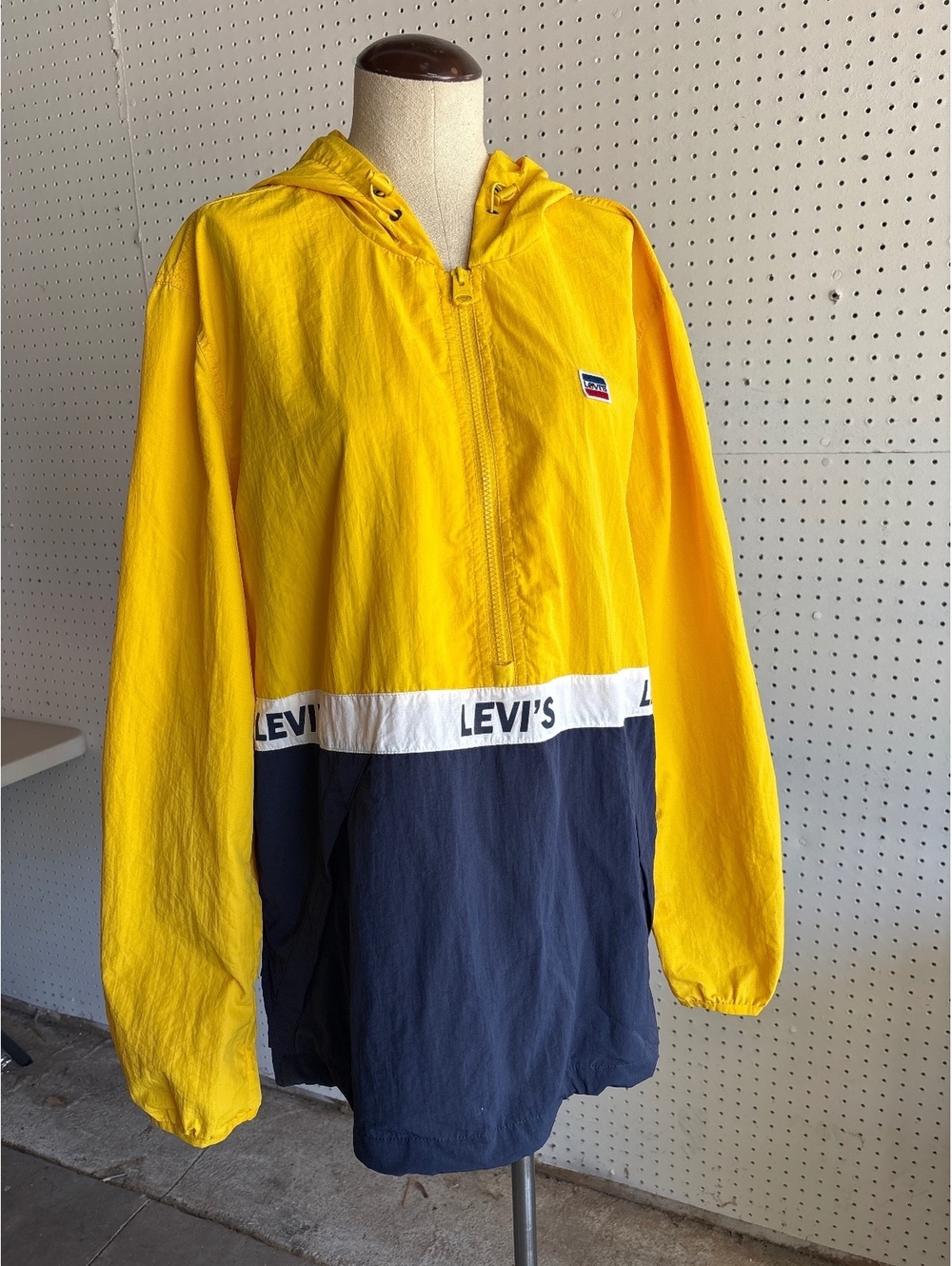 Levi's Yellow and Navy Nylon Hooded Windbreaker Jacket XL